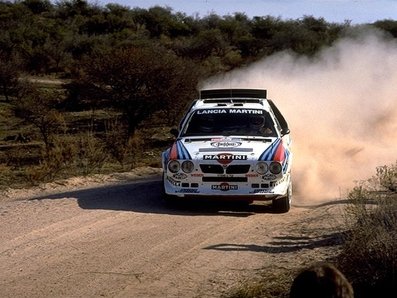 Massimo (Miki) Biasion - Tiziano Siviero
6º Marlboro Rally Argentina 1986. Lancia Delta S4 (TO 73073E). Clasificado 1º.

Del 6 al 9 de Agosto, Buenos Aires - Cordoba, Argentina.
Superficie: tierra.

El Rally tenia un total de 2072.00 km de los que 624.35 km divididos en 27 tramos eran especiales, (una de ellas fue cancelada SS19 Tanti - Cuchilla Nevada de 30.59 km).

Tomaron la salida 150 equipos, finalizaron 50.@
Palabras clave: Miki_Biasion;Lancia;Delta;Argentina;Grupo_B;1986