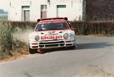 Robert Droogmans - Ronny Joosten
22º Ypres 24 Hours Rally 1986. Ford RS 200 (C200 MNO). Clasificado 1º.

Del 27 al 29 de Junio, Ypres, Bélgica.
Superficie: asfalto.

El Rally estaba dividido en 2 etapas y 411.41 km cronometrados divididos en 37 tramos especiales.

Tomaron la salida 155 equipos, finalizaron 70.@
Palabras clave: Robert_Droogmans;Ford;RS;Grupo_B;Ypres;1986