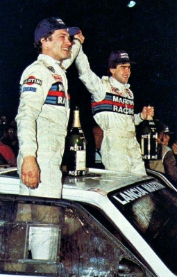 Henri Toivonen - Sergio Cresto
Celebrando la victoria en el 54º Rallye Automobile de Monte-Carlo.

Lancia Delta S4 (A6 37616), Equipo Martini Lancia.

Del 18 al 24 de Enero, Monte-Carlo.
Superficie: asfalto - nieve.

El Rally tenía un total de 3984.00 km de los que 881.20 km divididos en 36 tramos eran especiales.

Tomaron la salida 156 equipos, finalizaron 65.@
Palabras clave: Henri_Toivonen;Sergio_Cresto;Lancia;Delta;Grupo_B;Montecarlo;Personajes;1986
