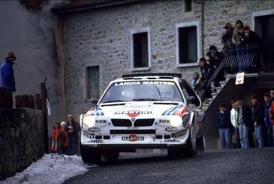 Henri Toivonen - Sergio Cresto
54º Rallye Automobile de Monte-Carlo 1986. Lancia Delta S4 (A6 37616). Clasificado 1º.

Del 18 al 24 de Enero, Monte-Carlo.
Superficie: asfalto - nieve.

El Rally tenía un total de 3984.00 km de los que 881.20 km divididos en 36 tramos eran especiales.

Tomaron la salida 156 equipos, finalizaron 65.@
Palabras clave: Henri_Toivonen;Lancia;Delta;Grupo_B;Montecarlo;1986