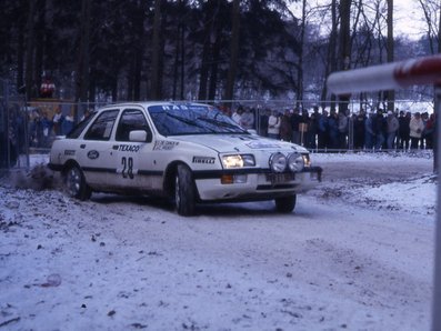 Jean-Claude Probst - Danny De Canck
29º Boucles de Spa Alphonse Delettre 1986. Ford Sierra XR 4X4 (B 6136). Clasificado 1º.

Del 7 al 9 de Febrero, Spa, Lieja, Bélgica. 
Superficie: asfalto.

El Rally constaba de un total de 420.00 km cronometrados.

Tomaron la salida 66 equipos, finalizaron 41.@
Palabras clave: Ford_Sierra;Boucles_Spa;1986;Nieve