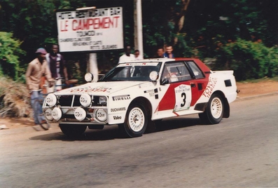 Bjorn Waldegard - Fred Gallagher
18º Rallye Cote d'Ivoire 1986. Toyota Celica Twincam Turbo -TCT- (K-AM 5660). Clasificado 1º.

Del 24 al 27 de Septiembre, Yamoussoukro, Costa de Marfil.
Superficie: tierra.

El Rally tenia un total de 3763 km con 73 controles horarios.

Tomaron la salida 49 equipos, finalizaron 11.@
Palabras clave: ;Toyota;Celica;Grupo_B;Costa_Marfil;1986