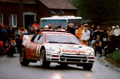 Robert Droogmans - Ronny Joosten
15º Lotto Haspengouwrally 1986. Ford RS200 (C200 MNO). Clasificado 1º.
Belga Team

Del 9 al 11 de Mayo, Landen, Bélgica.
Superficie: asfalto - tierra.

El Rally constaba de 3 etapas con un total de 438.40 km divididos en 36 tramos cronometrados.

Tomaron la salida 106 equipos, finalizaron 54.@
Palabras clave: Haspengouwrally;Grupo_B;Ford;RS200;1986