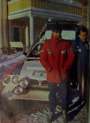 36º International Suecia Rally 1986
Reconocimientos
Henri Toivonen y Markku Alén junto a uno de los Lancia Delta S4 con los que hacían los reconocimientos del Rallye.

Henri abandonó el Rally por motor en SS12 Alvsbacka de 14 Km y Markku Alén acabó 2º.
@
Palabras clave: Markku_Alen;Henri_Toivonen;Lancia;Delta;Grupo_B;Suecia;1986;Personajes