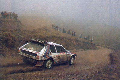 Markku Alén - Ilkka Kivimäki
6º Marlboro Rally de Argentina 1986. Lancia Delta S4 (TO 90680E). Clasificado 2º.

Del 6 al 9 de Agosto, Buenos Aires - Cordoba, Argentina.
Superficie: tierra.

El Rally tenia un total de 2072.00 km de los que 624.35 km divididos en 27 tramos eran especiales, (una de ellas fue cancelada SS19 Tanti - Cuchilla Nevada de 30.59 km).

Tomaron la salida 150 equipos, finalizaron 50.@
Palabras clave: Markku_Alen;Grupo_B;Lancia;Delta;Argentina;1986