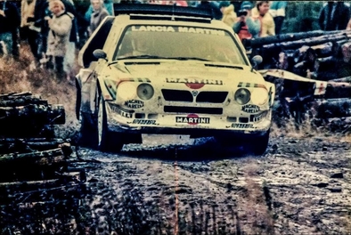 Markku Alén - Ilkka Kivimaki
35º Lombard RAC Rally 1986. Lancia Delta S4 (TO 19737F). Clasificado 2º.

Del 16 al 19 de Noviembre, Bath, Inglaterra.
Superficie: Tierra.

El Rally un total de 2537.93 km de los que 515.04 km divididos en 45 tramos eran especiales.

Tomaron la salida 149 equipos, finalizaron 83.@
Palabras clave: Markku_Alen;Grupo_B;Lancia;Delta;S4;Inglaterra;1986;Lombard_RAC_Rally