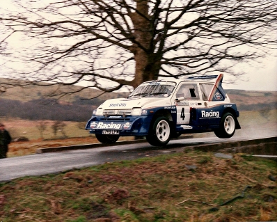 Jimmy McRae - Ian Gringod
22º Fram Filters Welsh International Rally 1986. Austin MG Metro 6R4 (C749 LFM). Clasificado 2º.

Del 3 al 4 de Mayo, Cardiff, Gales, Reino Unido
Superficie: tierra - asfalto.

El Rally constaba de 38 tramos cronometrados, desconocemos la totalidad de kilómetros.

Tomaron la salida 124 equipos, finalizaron 67.@
Palabras clave: Jimmy_McRae;Austin;Metro;Grupo_B;MG;Welsh_Rally;1986