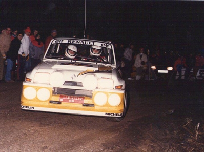 Carlos Sainz Cenamor - Antonio Boto
34º Rally Costa Brava 1986. Renault 5 Maxiturbo (2-M-4747-P). Clasificado 2º.
Final de tramo Santa Pellaia.

Del 21 al 23 de Febrero, Lloret de Mar, Girona, Catalunya, España.
Superficie: asfalto - tierra.

El Rally tenia un total de 1293.91 Km de los que 557.07 Km divididos en 29 tramos eran especiales.

Se inscribieron 110 equipos, tomaron la salida 94, finalizaron 30.

© Joan Al
@@
Palabras clave: ;Renault;Maxiturbo;grupo_B;Costa_Brava;1986;Maxi