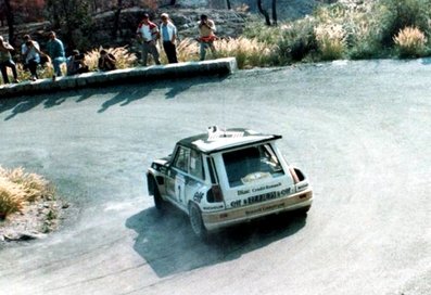 François Chatriot - Michel Périn
21º Rallye International d'Antibes 1986. Renault 5 Maxiturbo (27FJE 75). Clasificado 2º.

Del 9 al 12 de Octubre, Antibes, - Juan-les-Pins, Costa Azul, Francia.
Superficie: asfalto.

El Rally tenia un total de 1171.00 km de los que 402.62 km divididos en dos etapas y 25 tramos, eran especiales. (Uno de ellos fue suspendido, SS1 Tanneron - Pont de Pré-Claou de 11.40 km).

Tomaron la salida 133 equipos, finalizaron 70.@
Palabras clave: François_Chatriot;Michel_Perin;Renault;Maxiturbo;Antibes;1986;Grupo_B