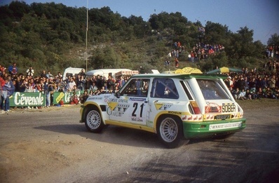 Philippe Touren - Albert Neyron
29º Critérium des Cévennes 1986. Renault 5 MaxiTurbo (5555 SP 30). Clasificado 2º.

Del 8 al 9 de Noviembre, Montpellier, Francia.
Superficie: asfalto con un total de 277.90 km divididos en 17 tramos cronometrados.
(Uno de ellos fue cancelado SS4 Le Vigan - St-Bresson de 14.30 km)

Tomaron la salida 198 equipos, finalizaron 87.

(Foto 1 de 2)
@
Palabras clave: ;Renault;Maxiturbo;Grupo_B;1986;Criterium_Cevennes