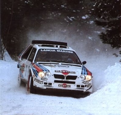 Markku Alén - Illka Kivimaki
36º Internacional Suecia Rally 1986. Lancia Delta S4 (A6 37613). Clasificado 2º.

Del 14 al 16 de Febrero, Karlstad, Suecia.
Superficie: nieve - hielo.

El Rally tenia un total de 1670.00 km de los que 556.79 km divididos en 30 tramos eran especiales.

Tomaron la salida 107 equipos, finalizaron 62.@
Palabras clave: Lancia;Suecia;Markku_Alen;Ilkka_Kivimaki;Delta;Grupo_B;nieve;1986