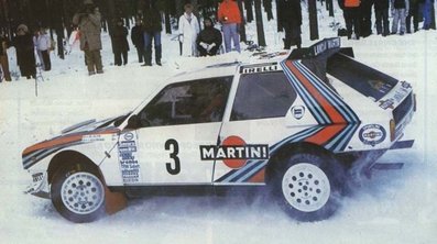 Markku Alén - Illka Kivimaki
36º Internacional Suecia Rally 1986. Lancia Delta S4 (A6 37613). Clasificado 2º.

Del 14 al 16 de Febrero, Karlstad, Suecia.
Superficie: nieve - hielo.

El Rally tenia un total de 1670.00 km de los que 556.79 km divididos en 30 tramos eran especiales.

Tomaron la salida 107 equipos, finalizaron 62.@
Palabras clave: Lancia;Suecia;Markku_Alen;Ilkka_Kivimaki;Delta;Grupo_B;nieve;1986