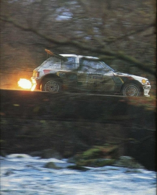 Juha Kankkunen - Juha Piironen
35º Lombard RAC Rally 1986. Peugeot 205 Turbo 16 E2 (237 FWH 75). Clasificado 3º.

Del 16 al 19 de Noviembre, Bath, Inglaterra.
Superficie: Tierra.

El Rally un total de 2537.93 km de los que 515.04 km divididos en 45 tramos eran especiales.

Tomaron la salida 149 equipos, finalizaron 83.@
Palabras clave: ;Juha_Piironen;Peugeot;Turbo;Grupo_B;1986;Lombard_RAC_Rally;Inglaterra