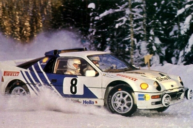 Karl-Erik (Kalle) Grundel - Benny Melander
36º Internacional Suecia Rally 1986. Ford RS200 (B200 Y00). Clasificado 3º.

Del 14 al 16 de Febrero, Karlstad, Suecia.
Superficie: nieve - hielo.

El Rally tenia un total de 1670.00 km de los que 556.79 km divididos en 30 tramos eran especiales.

Tomaron la salida 107 equipos, finalizaron 62.@
Palabras clave: Kalle_Grundel;Ford;Grupo_B;Suecia;1986;nieve