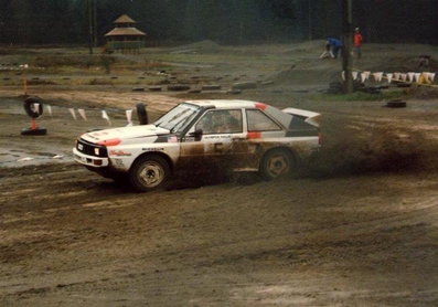John Buffum - Neil Wilson
21º Toyota Olympus Rally 1986. Audi Sport Quattro S1 (F344). Clasificado 3º.

Última aparición Oficial de los coches Grupo B en una prueba válida para el Mundial de Rallys.

De 4 al 7 de Diciembre, Tacoma - Tumwater, Washington, Estados Unidos.
Superficie: tierra.

El Rally tenía un total de 540.65 km cronometrados divididos en 40 tramos especiales (uno de ellos fue cancelado SS6 Taylor Towne de 14.76 km).

Tomaron la salida 50 equipos, finalizaron 25.@
Palabras clave: ;Audi;Sport;Quattro;Grupo_B;1986;Olympus;EE.UU