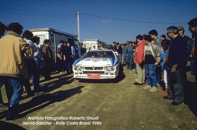 Salvador Servià i Costa - Jordi Sabater
34º Rally Costa Brava 1986. Lancia Rally 037 (2M 5511 P). Clasificado 3º.

Del 21 al 23 de Febrero, Lloret de Mar, Girona, Catalunya, España.
Superficie: asfalto - tierra. 557.00 km

El Rally tenia un total de 1293.91 Km de los que 557.07 Km divididos en 29 tramos eran especiales.

Se inscribieron 110 equipos, tomaron la salida 94, finalizaron 30.

© Roberto Gnudi.
@
Palabras clave: Salvador_Servia;Jordi_Sabater;Lancia;Rally;Grupo_B;1986;Costa_Brava