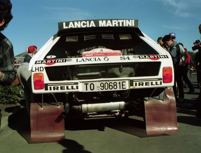 Massimo (Miki) Biasion - Tiziano Siviero
16º AWA Clarion Rally de Nueva Zelanda 1986. Lancia Delta S4 (TO 90681E). Clasificado 3º.

Del 5 al 8 de Julio, Auckland, Nueva Zelanda.
Superficie: tierra.

El Rally tenia un total de 1980 km de los que 597.76 km divididos en 35 tramos eran especiales, (uno de ellos fue cancelado SS26 Kawerau Forest de 26.73 Km).

Se inscribieron 55 equipos, tomaron la salida 52, finalizaron 40.@
Palabras clave: Miki_Biasion;Lancia;Delta;Grupo_B;Nueva_Zelanda;1986