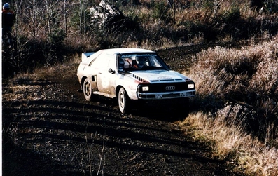 John Buffum - Neil Wilson
21º Toyota Olympus Rally 1986. Audi Sport Quattro S1 (F344). Clasificado 3º.

Última aparición Oficial de los coches Grupo B en una prueba válida para el Mundial de Rallys.

De 4 al 7 de Diciembre, Tacoma - Tumwater, Washington, Estados Unidos.
Superficie: tierra.

El Rally tenía un total de 540.65 km cronometrados divididos en 40 tramos especiales (uno de ellos fue cancelado SS6 Taylor Towne de 14.76 km).

Tomaron la salida 50 equipos, finalizaron 25.@
Palabras clave: ;Audi;Sport;Quattro;Grupo_B;1986;Olympus;EE.UU
