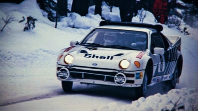 Karl-Erik (Kalle) Grundel - Benny Melander
36º Internacional Suecia Rally 1986. Ford RS200 (B200 Y00). Clasificado 3º.

Del 14 al 16 de Febrero, Karlstad, Suecia.
Superficie: nieve - hielo.

El Rally tenia un total de 1670.00 km de los que 556.79 km divididos en 30 tramos eran especiales.

Tomaron la salida 107 equipos, finalizaron 62.@
Palabras clave: Kalle_Grundel;Ford;RS200;Grupo_B;Suecia;1986;nieve