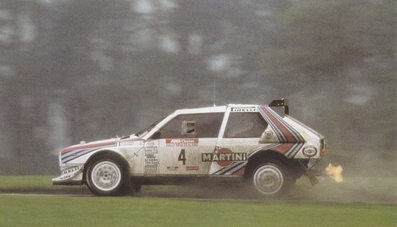 Massimo (Miki) Biasion - Tiziano Siviero
16º AWA Clarion Rally de Nueva Zelanda 1986. Lancia Delta S4 (TO 90681E). Clasificado 3º.

Del 5 al 8 de Julio, Auckland, Nueva Zelanda.
Superficie: tierra.

El Rally tenia un total de 1980 km de los que 597.76 km divididos en 35 tramos eran especiales, (uno de ellos fue cancelado SS26 Kawerau Forest de 26.73 Km).

Se inscribieron 55 equipos, tomaron la salida 52, finalizaron 40.@
Palabras clave: Miki_Biasion;Tiziano_Siviero;Lancia;Delta;Nueva_Zelanda;Grupo_B;1986