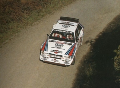 Massimo (Miki) Biasion - Tiziano Siviero
16º AWA Clarion Rally de Nueva Zelanda 1986. Lancia Delta S4 (TO 90681E). Clasificado 3º.

Del 5 al 8 de Julio, Auckland, Nueva Zelanda.
Superficie: tierra.

El Rally tenia un total de 1980 km de los que 597.76 km divididos en 35 tramos eran especiales, (uno de ellos fue cancelado SS26 Kawerau Forest de 26.73 Km).

Se inscribieron 55 equipos, tomaron la salida 52, finalizaron 40.@
Palabras clave: Miki_Biasion;Tiziano_Siviero;Lancia;Delta;Nueva_Zelanda;Grupo_B;1986
