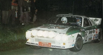 Salvador Servià i Costa  - Jordi Sabater
22º Rally Catalunya 1986. Lancia Rally 037 (2M 6667 P). Clasificado 3º.

Del 23 al 26 de Octubre, Barcelona, Catalunya, España.
Superficie: asfalto.

El Rally tenia un total de 1246.00 km de los que 417.00 km divididos en 30 tramos eran especiales.

Tomaron la salida 84 equipos, finalizaron 49.@
Palabras clave: Salvador_Servia;Lancia;Rally;Grupo_B;Catalunya;1986;España;Spain