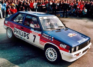Jean Ragnotti - Pierre Thimonier
30º Rally Tour de Corse - Rallye de France 1986. Renault 11 Turbo (4404 YB 91). Clasificado 4º.

Del 1 al 3 de Mayo, Ajaccio, Córcega, Francia.
Superficie: asfalto.
El Rally tenia un total de 1551.00 km de los que 1122.34 km divididos en 30 tramos eran especiales. (4 de ellos fueron cancelados. SS12 Figarella - Cardo de 15.75 Km, SS18 Corte - Taverna de 26.84 Km, SS19 Moltifao - Speloncato de 38.16 Km y SS20 Corbara - Calenzana de 23.69 Km. Los 3 últimos por el fatal accidente de Henri y Sergio).
Tomaron la salida 122 equipos, finalizaron 31.

En esta edición habí­an 5 tramos de 50 o mas Km cronometrados, SS7 Cozzano - Col de la Serra de 50.84, SS8 Muracciole - Abbazia de 50.00, SS10 Pont d'Altiani - Pont St Laurent de 56.01, SS14 Prunelli - San Pancrazio de 55.67 y SS17 Campe Militaire - Corte de 58.14. Uno de mas de 70 km, SS23 Saint Roch - Suaricchio de 78.19, y otro, el último, SS30 Liamone - Suaricchio de 83.16 Km.

Aquí dejo los kilómetros de cada uno de los 30 tramos del Rally:

1ª ETAPA (01-Mayo-1986)
SS1 Verghia - Pont de la Masina de 38.09 km
SS2 Sainte Marie Sicche - Moca 1 de 23.96 km
SS3 Petreto - Aullene 1 de 20.03 km
SS4 Zerubia - Santa Giulia de 30.60 km
SS5 Sartene - Zonza de 44.23 km
SS6 Aullene - Zicavo de 25.59 km
SS7 Cozzano - Col de la Serra de 50.84 km
SS8 Muracciole - Abbazia de 50.00 km
SS9 Campo al Quarcio - Ponte de Noceta de 33.77 km
SS10 Pont d'Altiani - Pont St Laurent de 56.01 km
SS11 Ponte Rosso - Borgo de 42.29 km

TOTAL ETAPA 415.41 km

2ª ETAPA (02 Mayo-1986)
SS12 Figarella - Cardo (cancelado) de 15.75 km
SS13 Saint Florent - Col de San Stefano de 26.81 km
SS14 Prunelli - San Pancrazio de 55.67 km
SS15 Folelli - Santa Lucia di Moriani de 18.49 km
SS16 Moriani Plage - Orsoni de 20.10 km
SS17 Campe Militaire Corte de 58.14 km
SS18 Corte - Taverna (cancelado) de 26.84 km
SS19 Moltifao - Speloncato (cancelado) de 38.16 km
SS20 Corbara - Calenzana (cancelado) de 23.69 km

TOTAL ETAPA 283.65 km

3ª ETAPA (03-Mayo-1986)
SS21 Norte Dame de la Serra - Pont du Fango de 28.77 km
SS22 Fango - Ota de 48.59 km
SS23 Saint Roch - Suaricchio de 78.19 km
SS24 Tavera - Pont de Mezzana de 30.57 km
SS25 Sainte Marie Sicche - Moca 2 de 23.96 km
SS26 Petreto - Aullene 2 de 20.03 km
SS27 Sorbollano - Santa Giulia de 35.59 km
SS28 Calvese - Agosta Plage de 38.69 km
SS29 Plaine de Peri - Capiglioli de 35.73 km
SS30 Liamone - Suaricchio 83.16 km

TOTAL ETAPA 423.28 km.
SUMANDO LAS TRES ETAPAS, ESTAMOS HABLANDO DE 1122.34 KM CRONOMETRADOS... UNA SALVAJADA...@
Palabras clave: ;Renault;Turbo;Corcega;1986;Corse
