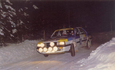 Mikael Ericsson - Reinhard Michel
36º Internacional Suecia Rally 1986. Audi 90 Quattro (DYX 229). Clasificado 4º.

Del 14 al 16 de Febrero, Karlstad, Suecia.
Superficie: nieve - hielo.

El Rally tenia un total de 1670.00 km de los que 556.79 km divididos en 30 tramos eran especiales.

Tomaron la salida 107 equipos, finalizaron 62.@
Palabras clave: ;Mazda;Suecia;Nieve;Audi;Quattro;1986
