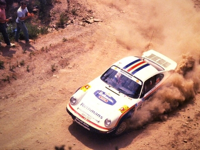 Saeed Al-Hajri - John Spiller
33º Acropolis Rally 1986. Porsche 911 SC RS (A815 CCF). Clasificado 4º.

Del 2 al 4 de Junio, Atenas, Grecia.
Superficie: tierra.

El Rally tení­a un total de 1890.00 km de los que 572.13 km divididos en 46 tramos eran especiales (8 de ellas fueron cancelados SS8, SS9, SS10, SS14, SS16, SS21, SS36 y SS45)

Tomaron la salida 101 equipos, finalizaron 34.@
Palabras clave: ;Porsche;Grecia;Acropolis;1986;Grupo_B