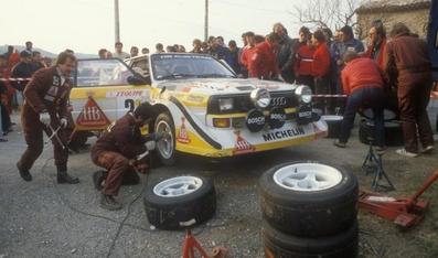 Asistencia del Equipo Audi Sport en el 54º Rallye Automòbile Monte-Carlo 1986
En el Audi Sport Quattro S1 E2 (IN-NL 23) de Walter Röhrl - Christian Geistdörfer, clasificado 4º.

Del 18 al 24 de Enero, Monte-Carlo.
Superficie: asfalto - nieve.

El Rally tenía un total de 3984.00 km de los que 881.20 km divididos en 36 tramos eran especiales.

Tomaron la salida 156 equipos, finalizaron 65.@
Palabras clave: Audi;Quattro;Sport;Montecarlo;Asistencias;1986;Grupo_B