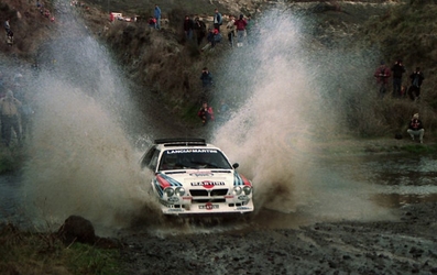 Mikael Ericsson - Claes Billstam
16º AWA Clarion Rally de Nueva Zelanda 1986. Lancia Delta S4 (TO 76794E). Clasificado 4º.

Del 5 al 8 de Julio, Auckland, Nueva Zelanda.
Superficie: tierra.

El Rally tenia un total de 1980 km de los que 597.76 km divididos en 35 tramos eran especiales, (uno de ellos fue cancelado SS26 Kawerau Forest de 26.73 Km).

Se inscribieron 55 equipos, tomaron la salida 52, finalizaron 40.@
Palabras clave: ;Claes_Billstam;Lancia;Delta;Nueva_Zelanda;1986;Grupo_B