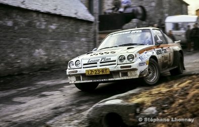 Jan van der Marel - Theoslh Badenberg
36º Circuit des Ardennes 1986. Opel Manta 400 (LZ-23-RT). Clasificado 4º.

Del 7 al 9 de Marzo, Dinant, Namur, Bélgica.
Superficie: asfalto.

Tomaron la salida 92 equipos, finalizaron 52.

© Stéphane Lhonnay
@
Palabras clave: Opel;Manta;Grupo_B;Ardennes;1986