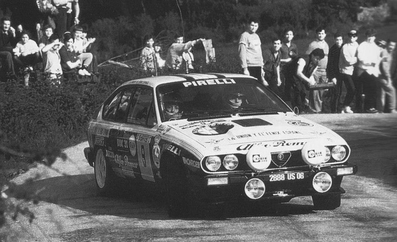 Pep Bassas - Pili Mas
10º Rallye Villa de Llanes 1986. Alfa Romeo Alfetta GTV6. Clasificado 6º.
RACC Motorsport

El 1 de Junio, Llanes, Asturias, España.
Superficie: asfalto.

Tomaron la salida 52 equipos, finalizaron 35.@
Palabras clave: Alfa;Romeo;GTV6;Grupo_B;Villa_Llanes;1986