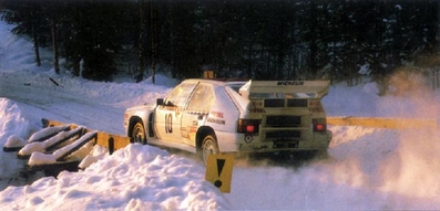 Jean-Claude Andruet - Annick Peuvergne
36º Internacional Suecia Rally 1986. Citröen BX4TC. Clasificado 6º.

Del 14 al 16 de Febrero, Karlstad, Suecia.
Superficie: nieve - hielo.

El Rally tenia un total de 1670.00 km de los que 556.79 km divididos en 30 tramos eran especiales.

Tomaron la salida 107 equipos, finalizaron 62.@
Palabras clave: ;Citroen;BX4TC;BX4TC;Suecia;1986;Grupo_B;nieve