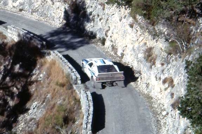 Salvador Servià i Costa  - Jordi Sabater
54º Rallye Automobile de Monte-Carlo 1986. Lancia Rally 037 (TO Y67908). Clasificado 7º y 1º sin tracción total.

Del 18 al 24 de Enero, Monte-Carlo.
Superficie: asfalto - nieve.

El Rally tenía un total de 3984.00 km de los que 881.20 km divididos en 36 tramos eran especiales.

Tomaron la salida 156 equipos, finalizaron 65.@
Palabras clave: Salvador_Servia;Lancia;Rally;Montecarlo;1986;Grupo_B