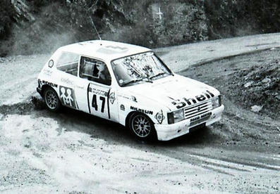 Gilbert Casanova - Philippe Martini
30º Tour de Corse 1986 - Rallye de France 1986. Talbot Samba Rallye (1789 WW 2A). Clasificado 9º.

Del 1 al 3 de Mayo, Ajaccio, Córcega, Francia.
Superficie: asfalto.

El Rally tenia un total de 1551.00 km de los que 1122.34 km divididos en 30 tramos eran especiales. (4 de ellos fueron cancelados. SS12 Figarella - Cardo de 15.75 Km, SS18 Corte - Taverna de 26.84 Km, SS19 Moltifao - Speloncato de 38.16 Km y SS20 Corbara - Calenzana de 23.69 Km. Los 3 últimos por el fatal accidente de Henri y Sergio).
Tomaron la salida 122 equipos, finalizaron 31.

En esta edición habí­an 5 tramos de 50 o mas Km cronometrados, SS7 Cozzano - Col de la Serra de 50.84, SS8 Muracciole - Abbazia de 50.00, SS10 Pont d'Altiani - Pont St Laurent de 56.01, SS14 Prunelli - San Pancrazio de 55.67 y SS17 Campe Militaire - Corte de 58.14. Uno de mas de 70 km, SS23 Saint Roch - Suaricchio de 78.19, y otro, el último, SS30 Liamone - Suaricchio de 83.16 Km.

Aquí dejo los kilómetros de cada uno de los 30 tramos del Rally:

1ª ETAPA (01-Mayo-1986)
SS1 Verghia - Pont de la Masina de 38.09 km
SS2 Sainte Marie Sicche - Moca 1 de 23.96 km
SS3 Petreto - Aullene 1 de 20.03 km
SS4 Zerubia - Santa Giulia de 30.60 km
SS5 Sartene - Zonza de 44.23 km
SS6 Aullene - Zicavo de 25.59 km
SS7 Cozzano - Col de la Serra de 50.84 km
SS8 Muracciole - Abbazia de 50.00 km
SS9 Campo al Quarcio - Ponte de Noceta de 33.77 km
SS10 Pont d'Altiani - Pont St Laurent de 56.01 km
SS11 Ponte Rosso - Borgo de 42.29 km

TOTAL ETAPA 415.41 km

2ª ETAPA (02 Mayo-1986)
SS12 Figarella - Cardo (cancelado) de 15.75 km
SS13 Saint Florent - Col de San Stefano de 26.81 km
SS14 Prunelli - San Pancrazio de 55.67 km
SS15 Folelli - Santa Lucia di Moriani de 18.49 km
SS16 Moriani Plage - Orsoni de 20.10 km
SS17 Campe Militaire Corte de 58.14 km
SS18 Corte - Taverna (cancelado) de 26.84 km
SS19 Moltifao - Speloncato (cancelado) de 38.16 km
SS20 Corbara - Calenzana (cancelado) de 23.69 km

TOTAL ETAPA 283.65 km

3ª ETAPA (03-Mayo-1986)
SS21 Norte Dame de la Serra - Pont du Fango de 28.77 km
SS22 Fango - Ota de 48.59 km
SS23 Saint Roch - Suaricchio de 78.19 km
SS24 Tavera - Pont de Mezzana de 30.57 km
SS25 Sainte Marie Sicche - Moca 2 de 23.96 km
SS26 Petreto - Aullene 2 de 20.03 km
SS27 Sorbollano - Santa Giulia de 35.59 km
SS28 Calvese - Agosta Plage de 38.69 km
SS29 Plaine de Peri - Capiglioli de 35.73 km
SS30 Liamone - Suaricchio 83.16 km

TOTAL ETAPA 423.28 km.
SUMANDO LAS TRES ETAPAS, ESTAMOS HABLANDO DE 1122.34 KM CRONOMETRADOS... UNA SALVAJADA...
@
Palabras clave: Talbot;Samba;Rallye;Corse;Corcega;Grupo_B;1986