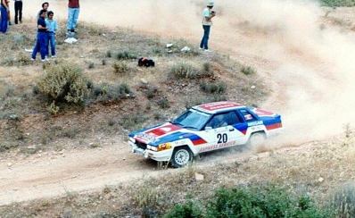 Vahan Terzian - Yiannakis Theofanous
33º Acropolis Rally 1986. Nissan 240RS (QU707). Clasificado 11º.

Del 2 al 4 de Junio, Atenas, Grecia.
Superficie: tierra.

El Rally tení­a un total de 1890.00 km de los que 572.13 km divididos en 46 tramos eran especiales (8 de ellas fueron cancelados SS8, SS9, SS10, SS14, SS16, SS21, SS36 y SS45)

Tomaron la salida 101 equipos, finalizaron 34.@
Palabras clave: Nissan;Grupo_B;Acropolis;Grecia;1986