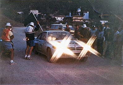 Giovanni Recordati - Freddy Delorme
33º Acropolis Rally 1986. Opel Manta 400. Clasificado 19º.

Del 2 al 4 de Junio, Atenas, Grecia.
Superficie: tierra.

El Rally tení­a un total de 1890.00 km de los que 572.13 km divididos en 46 tramos eran especiales (8 de ellas fueron cancelados SS8, SS9, SS10, SS14, SS16, SS21, SS36 y SS45)

Tomaron la salida 101 equipos, finalizaron 34.@
Palabras clave: Opel;Manta;Grupo_B;Grecia;Acropolis;1986