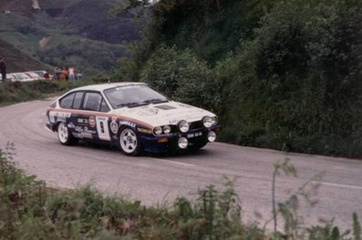 Pep Bassas - Pili Mas
10º Rallye Villa de Llanes 1986. Alfa Romeo GTV6.

El 1 de Junio, Llanes, Asturias, España.
Superficie: asfalto.

Tomaron la salida 52 equipos, finalizaron 35.@
Palabras clave: Pep_Bassas;Alfa;Romeo;GTV6;Grupo_B;Villa_Llanes;1986