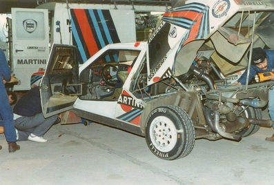 Asistencia del Equipo Martini Lancia en el 54º Rallye Automobile Monte-Carlo 1986
Lancia Delta S4

Del 18 al 24 de Enero, Monte-Carlo.
Superficie: asfalto - nieve.

El Rally tenía un total de 3984.00 km de los que 881.20 km divididos en 36 tramos eran especiales.

Tomaron la salida 156 equipos, finalizaron 65.
Palabras clave: Lancia;Delta;Grupo_B;Montecarlo;1986;Asistencias