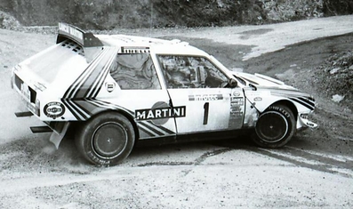 Markku Alén - Ilkka Kivimäki
30º Tour de Corse - Rallye de France 1986. Lancia Delta S4 (TO 76794E).

Todo el Equipo Martini Lancia abandona el Rallye a causa del fatal accidente de Henri Toivonen junto a su copiloto Sergio Cresto el 02-Mayo-1986. D.E.P / R.I.P.

Del 1 al 3 de Mayo, Ajaccio, Córcega, Francia.
Superficie: asfalto.
El Rally tenia un total de 1551.00 km de los que 1122.34 km divididos en 30 tramos eran especiales. (4 de ellos fueron cancelados. SS12 Figarella - Cardo de 15.75 Km, SS18 Corte - Taverna de 26.84 Km, SS19 Moltifao - Speloncato de 38.16 Km y SS20 Corbara - Calenzana de 23.69 Km. Los 3 últimos por el fatal accidente de Henri y Sergio).
Tomaron la salida 122 equipos, finalizaron 31.

En esta edición habí­an 5 tramos de 50 o mas Km cronometrados, SS7 Cozzano - Col de la Serra de 50.84, SS8 Muracciole - Abbazia de 50.00, SS10 Pont d'Altiani - Pont St Laurent de 56.01, SS14 Prunelli - San Pancrazio de 55.67 y SS17 Campe Militaire - Corte de 58.14. Uno de mas de 70 km, SS23 Saint Roch - Suaricchio de 78.19, y otro, el último, SS30 Liamone - Suaricchio de 83.16 Km.

Aquí dejo los kilómetros de cada uno de los 30 tramos del Rally:

1ª ETAPA (01-Mayo-1986)
SS1 Verghia - Pont de la Masina de 38.09 km
SS2 Sainte Marie Sicche - Moca 1 de 23.96 km
SS3 Petreto - Aullene 1 de 20.03 km
SS4 Zerubia - Santa Giulia de 30.60 km
SS5 Sartene - Zonza de 44.23 km
SS6 Aullene - Zicavo de 25.59 km
SS7 Cozzano - Col de la Serra de 50.84 km
SS8 Muracciole - Abbazia de 50.00 km
SS9 Campo al Quarcio - Ponte de Noceta de 33.77 km
SS10 Pont d'Altiani - Pont St Laurent de 56.01 km
SS11 Ponte Rosso - Borgo de 42.29 km

TOTAL ETAPA 415.41 km

2ª ETAPA (02 Mayo-1986)
SS12 Figarella - Cardo (cancelado) de 15.75 km
SS13 Saint Florent - Col de San Stefano de 26.81 km
SS14 Prunelli - San Pancrazio de 55.67 km
SS15 Folelli - Santa Lucia di Moriani de 18.49 km
SS16 Moriani Plage - Orsoni de 20.10 km
SS17 Campe Militaire Corte de 58.14 km
SS18 Corte - Taverna (cancelado) de 26.84 km
SS19 Moltifao - Speloncato (cancelado) de 38.16 km
SS20 Corbara - Calenzana (cancelado) de 23.69 km

TOTAL ETAPA 283.65 km

3ª ETAPA (03-Mayo-1986)
SS21 Norte Dame de la Serra - Pont du Fango de 28.77 km
SS22 Fango - Ota de 48.59 km
SS23 Saint Roch - Suaricchio de 78.19 km
SS24 Tavera - Pont de Mezzana de 30.57 km
SS25 Sainte Marie Sicche - Moca 2 de 23.96 km
SS26 Petreto - Aullene 2 de 20.03 km
SS27 Sorbollano - Santa Giulia de 35.59 km
SS28 Calvese - Agosta Plage de 38.69 km
SS29 Plaine de Peri - Capiglioli de 35.73 km
SS30 Liamone - Suaricchio 83.16 km

TOTAL ETAPA 423.28 km.
@
Palabras clave: Markku_Alen;Lancia;Delta;Grupo_B;Corcega;1986;Corse