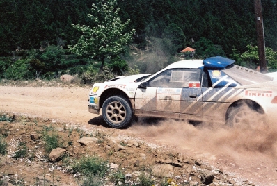 Stig Blomqvist - Bruno Berglund
33º Acropolis Rally 1986. Ford RS200 (B200 AYD). Abandonó por accidente en SS18 Arahova de 13.74 Km.

Del 2 al 4 de Junio, Atenas, Grecia.
Superficie: tierra.

El Rally tení­a un total de 1890.00 km de los que 572.13 km divididos en 46 tramos eran especiales (8 de ellas fueron cancelados SS8, SS9, SS10, SS14, SS16, SS21, SS36 y SS45)

Tomaron la salida 101 equipos, finalizaron 34.@
Palabras clave: Stig_Blomqvist;Ford;RS200;Grupo_B;Acropolis;Grecia;1986