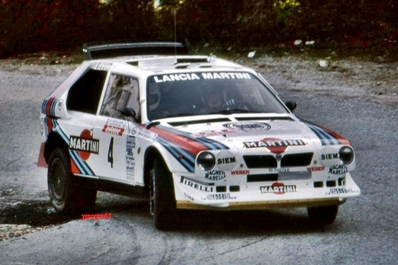 Henri Toivonen - Sergio Cresto
30º Tour de Corse 1986. Lancia Delta S4 (TO 73074E).
El 02-05-1986 sufrieron accidente mortal (D.E.P. / R.I.P.).

Del 1 al 3 de Mayo, Ajaccio, Córcega, Francia.
Superficie: asfalto.
El Rally tenia un total de 1551.00 km de los que 1122.34 km divididos en 30 tramos eran especiales. (4 de ellos fueron cancelados. SS12 Figarella - Cardo de 15.75 Km, SS18 Corte - Taverna de 26.84 Km, SS19 Moltifao - Speloncato de 38.16 Km y SS20 Corbara - Calenzana de 23.69 Km. Los 3 últimos por el fatal accidente de Henri y Sergio).
Tomaron la salida 122 equipos, finalizaron 31.

En esta edición habí­an 5 tramos de 50 o mas Km cronometrados, SS7 Cozzano - Col de la Serra de 50.84, SS8 Muracciole - Abbazia de 50.00, SS10 Pont d'Altiani - Pont St Laurent de 56.01, SS14 Prunelli - San Pancrazio de 55.67 y SS17 Campe Militaire - Corte de 58.14. Uno de mas de 70 km, SS23 Saint Roch - Suaricchio de 78.19, y otro, el último, SS30 Liamone - Suaricchio de 83.16 Km.

Aquí dejo los kilómetros de cada uno de los 30 tramos del Rally:

1ª ETAPA (01-Mayo-1986)
SS1 Verghia - Pont de la Masina de 38.09 km
SS2 Sainte Marie Sicche - Moca 1 de 23.96 km
SS3 Petreto - Aullene 1 de 20.03 km
SS4 Zerubia - Santa Giulia de 30.60 km
SS5 Sartene - Zonza de 44.23 km
SS6 Aullene - Zicavo de 25.59 km
SS7 Cozzano - Col de la Serra de 50.84 km
SS8 Muracciole - Abbazia de 50.00 km
SS9 Campo al Quarcio - Ponte de Noceta de 33.77 km
SS10 Pont d'Altiani - Pont St Laurent de 56.01 km
SS11 Ponte Rosso - Borgo de 42.29 km

TOTAL ETAPA 415.41 km

2ª ETAPA (02 Mayo-1986)
SS12 Figarella - Cardo (cancelado) de 15.75 km
SS13 Saint Florent - Col de San Stefano de 26.81 km
SS14 Prunelli - San Pancrazio de 55.67 km
SS15 Folelli - Santa Lucia di Moriani de 18.49 km
SS16 Moriani Plage - Orsoni de 20.10 km
SS17 Campe Militaire Corte de 58.14 km
SS18 Corte - Taverna (cancelado) de 26.84 km
SS19 Moltifao - Speloncato (cancelado) de 38.16 km
SS20 Corbara - Calenzana (cancelado) de 23.69 km

TOTAL ETAPA 283.65 km

3ª ETAPA (03-Mayo-1986)
SS21 Norte Dame de la Serra - Pont du Fango de 28.77 km
SS22 Fango - Ota de 48.59 km
SS23 Saint Roch - Suaricchio de 78.19 km
SS24 Tavera - Pont de Mezzana de 30.57 km
SS25 Sainte Marie Sicche - Moca 2 de 23.96 km
SS26 Petreto - Aullene 2 de 20.03 km
SS27 Sorbollano - Santa Giulia de 35.59 km
SS28 Calvese - Agosta Plage de 38.69 km
SS29 Plaine de Peri - Capiglioli de 35.73 km
SS30 Liamone - Suaricchio 83.16 km

TOTAL ETAPA 423.28 km.
SUMANDO LAS TRES ETAPAS, ESTAMOS HABLANDO DE 1122.34 KM CRONOMETRADOS... UNA SALVAJADA...
@
Palabras clave: Henri_Toivonen;Sergio_Cresto;Lancia;Delta;Grupo_B;Corcega;1986;Corse