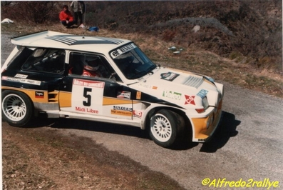 Carlos Sainz Cenamor - Antonio Boto
7º Rallye des Garrigues - Languedoc-Roussillon 1986. Renault 5 Maxiturbo (VA-4650-MA). Abandonó por el embrague en SS16 Saint-Bresson 2 de 34.20 Km.

Del 3 al 6 de Abril, Nimes, Francia
Superficie: asfalto

El Rally tenía un total de 501.90 km cronometrados divididos en 20 tramos especiales.

Tomaron la salida 102 equipos, finalizaron 44.@
Palabras clave: ;Renault;Maxiturbo;Grupo_B;Garrigues;1986