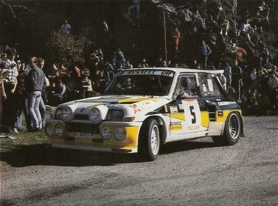 Carlos Sainz Cenamor - Antonio Boto
7º Rallye des Garrigues - Languedoc-Roussillon 1986. Renault 5 Maxiturbo (VA-4650-MA). Abandonó por el embrague en SS16 Saint-Bresson 2 de 34.20 Km.

Del 3 al 6 de Abril, Nimes, Francia
Superficie: asfalto

El Rally tenía un total de 501.90 km cronometrados divididos en 20 tramos especiales.

Tomaron la salida 102 equipos, finalizaron 44.@
Palabras clave: Carlos_Sainz;Antonio_Boto;Renault;Maxiturbo;Grupo_B;Garrigues;1986