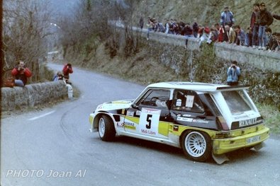 Carlos Sainz Cenamor - Antonio Boto
7º Rallye des Garrigues - Languedoc-Roussillon 1986. Renault 5 Maxiturbo (VA-4650-MA). Abandonó por el embrague en SS16 Saint-Bresson 2 de 34.20 Km.

Del 3 al 6 de Abril, Nimes, Francia
Superficie: asfalto

El Rally tenía un total de 501.90 km cronometrados divididos en 20 tramos especiales.

Tomaron la salida 102 equipos, finalizaron 44.

© Joan Al
@
Palabras clave: Carlos_Sainz;Antonio_Boto;Renault;Maxiturbo;Grupo_B;Garrigues;1986