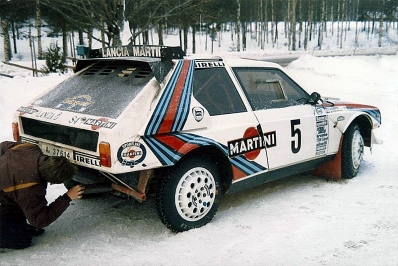 Henri Toivonen - Sergio Cresto
36º Internacional Suecia Rally 1986. Lancia Delta S4 (A6 37614). Abandonó por motor en SS12 Alvsbacka de 14 Km.

Del 14 al 16 de Febrero, Karlstad, Suecia.
Superficie: nieve - hielo.

El Rally tenia un total de 1670.00 km de los que 556.79 km divididos en 30 tramos eran especiales.

Tomaron la salida 107 equipos, finalizaron 62.@
Palabras clave: Henri_Toivonen;Sergio_Cresto;Lancia;Delta;S4;Grupo_B;Suecia;1986;Parque_Cerrado