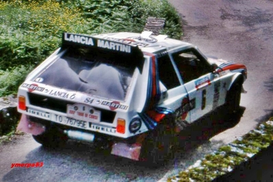Massimo (Miki) Biasion - Tiziano Siviero
30º Tour de Corse - Rallye de France 1986. Lancia Delta S4 (TO 76795E).
Equipo Martini Lancia se retira de la prueba a causa del fatal accidente de Henri Toivonen y Sergio Cresto el di­a 02-05-1986.

Del 1 al 3 de Mayo, Ajaccio, Córcega, Francia.
Superficie: asfalto.

El Rally tenia un total de 1551.00 km de los que 1122.34 km divididos en 30 tramos eran especiales. (4 de ellos fueron cancelados. SS12 Figarella - Cardo de 15.75 Km, SS18 Corte - Taverna de 26.84 Km, SS19 Moltifao - Speloncato de 38.16 Km y SS20 Corbara - Calenzana de 23.69 Km. Los 3 últimos por el fatal accidente de Henri y Sergio).
Tomaron la salida 122 equipos, finalizaron 31.

En esta edición habí­an 5 tramos de 50 o mas Km cronometrados, SS7 Cozzano - Col de la Serra de 50.84, SS8 Muracciole - Abbazia de 50.00, SS10 Pont d'Altiani - Pont St Laurent de 56.01, SS14 Prunelli - San Pancrazio de 55.67 y SS17 Campe Militaire - Corte de 58.14. Uno de mas de 70 km, SS23 Saint Roch - Suaricchio de 78.19, y otro, el último, SS30 Liamone - Suaricchio de 83.16 Km.

Aquí dejo los kilómetros de cada uno de los 30 tramos del Rally:

1ª ETAPA (01-Mayo-1986)
SS1 Verghia - Pont de la Masina de 38.09 km
SS2 Sainte Marie Sicche - Moca 1 de 23.96 km
SS3 Petreto - Aullene 1 de 20.03 km
SS4 Zerubia - Santa Giulia de 30.60 km
SS5 Sartene - Zonza de 44.23 km
SS6 Aullene - Zicavo de 25.59 km
SS7 Cozzano - Col de la Serra de 50.84 km
SS8 Muracciole - Abbazia de 50.00 km
SS9 Campo al Quarcio - Ponte de Noceta de 33.77 km
SS10 Pont d'Altiani - Pont St Laurent de 56.01 km
SS11 Ponte Rosso - Borgo de 42.29 km

TOTAL ETAPA 415.41 km

2ª ETAPA (02 Mayo-1986)
SS12 Figarella - Cardo (cancelado) de 15.75 km
SS13 Saint Florent - Col de San Stefano de 26.81 km
SS14 Prunelli - San Pancrazio de 55.67 km
SS15 Folelli - Santa Lucia di Moriani de 18.49 km
SS16 Moriani Plage - Orsoni de 20.10 km
SS17 Campe Militaire Corte de 58.14 km
SS18 Corte - Taverna (cancelado) de 26.84 km
SS19 Moltifao - Speloncato (cancelado) de 38.16 km
SS20 Corbara - Calenzana (cancelado) de 23.69 km

TOTAL ETAPA 283.65 km

3ª ETAPA (03-Mayo-1986)
SS21 Norte Dame de la Serra - Pont du Fango de 28.77 km
SS22 Fango - Ota de 48.59 km
SS23 Saint Roch - Suaricchio de 78.19 km
SS24 Tavera - Pont de Mezzana de 30.57 km
SS25 Sainte Marie Sicche - Moca 2 de 23.96 km
SS26 Petreto - Aullene 2 de 20.03 km
SS27 Sorbollano - Santa Giulia de 35.59 km
SS28 Calvese - Agosta Plage de 38.69 km
SS29 Plaine de Peri - Capiglioli de 35.73 km
SS30 Liamone - Suaricchio 83.16 km

TOTAL ETAPA 423.28 km.
SUMANDO LAS TRES ETAPAS, ESTAMOS HABLANDO DE 1122.34 KM CRONOMETRADOS... UNA SALVAJADA...
@
Palabras clave: Miki_Biasion;Tiziano_Siviero;Lancia;Delta;Corcega;Grupo_B;1986;Corse