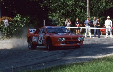 Dominique Gauthier - Michèle Gauthier
38º Rallye International du Mont-Blanc 1986. Lancia Rally 037 (TO W67776). Abandonó por la caja de cambios en SS12 Méru / S.N.R. 2 de 23.37 km.

Del 4 al 7 de Septiembre, Annecy-le-Vieux, La Clusaz, Francia.
Superficie: asfalto.

El Rallye constaba de 2 etapas con 311.47 km cronometrados divididos en 15 tramos especiales.

Tomaron la salida 152 equipos, finalizaron 87.@
Palabras clave: Lancia;Rally;Grupo_B;1986