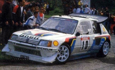Michèle Mouton - Fabrizia Pons
30º Tour de Corse - Rallye de France 1986. Peugeot 205 Turbo 16 E2. Abandonó por la caja de cambios en SS9 Campo al Quercio - Ponte de Noceta de 33.63 Km.

Equipo Martini Lancia se retira de la prueba a causa del fatal accidente de Henri Toivonen y Sergio Cresto el di­a 02-05-1986.

Del 1 al 3 de Mayo, Ajaccio, Córcega, Francia.
Superficie: asfalto.

El Rally tenia un total de 1551.00 km de los que 1122.34 km divididos en 30 tramos eran especiales. (4 de ellos fueron cancelados. SS12 Figarella - Cardo de 15.75 Km, SS18 Corte - Taverna de 26.84 Km, SS19 Moltifao - Speloncato de 38.16 Km y SS20 Corbara - Calenzana de 23.69 Km. Los 3 últimos por el fatal accidente de Henri y Sergio).
Tomaron la salida 122 equipos, finalizaron 31.

En esta edición habí­an 5 tramos de 50 o mas Km cronometrados, SS7 Cozzano - Col de la Serra de 50.84, SS8 Muracciole - Abbazia de 50.00, SS10 Pont d'Altiani - Pont St Laurent de 56.01, SS14 Prunelli - San Pancrazio de 55.67 y SS17 Campe Militaire - Corte de 58.14. Uno de mas de 70 km, SS23 Saint Roch - Suaricchio de 78.19, y otro, el último, SS30 Liamone - Suaricchio de 83.16 Km.

Aquí dejo los kilómetros de cada uno de los 30 tramos del Rally:

1ª ETAPA (01-Mayo-1986)
SS1 Verghia - Pont de la Masina de 38.09 km
SS2 Sainte Marie Sicche - Moca 1 de 23.96 km
SS3 Petreto - Aullene 1 de 20.03 km
SS4 Zerubia - Santa Giulia de 30.60 km
SS5 Sartene - Zonza de 44.23 km
SS6 Aullene - Zicavo de 25.59 km
SS7 Cozzano - Col de la Serra de 50.84 km
SS8 Muracciole - Abbazia de 50.00 km
SS9 Campo al Quarcio - Ponte de Noceta de 33.77 km
SS10 Pont d'Altiani - Pont St Laurent de 56.01 km
SS11 Ponte Rosso - Borgo de 42.29 km

TOTAL ETAPA 415.41 km

2ª ETAPA (02 Mayo-1986)
SS12 Figarella - Cardo (cancelado) de 15.75 km
SS13 Saint Florent - Col de San Stefano de 26.81 km
SS14 Prunelli - San Pancrazio de 55.67 km
SS15 Folelli - Santa Lucia di Moriani de 18.49 km
SS16 Moriani Plage - Orsoni de 20.10 km
SS17 Campe Militaire Corte de 58.14 km
SS18 Corte - Taverna (cancelado) de 26.84 km
SS19 Moltifao - Speloncato (cancelado) de 38.16 km
SS20 Corbara - Calenzana (cancelado) de 23.69 km

TOTAL ETAPA 283.65 km

3ª ETAPA (03-Mayo-1986)
SS21 Norte Dame de la Serra - Pont du Fango de 28.77 km
SS22 Fango - Ota de 48.59 km
SS23 Saint Roch - Suaricchio de 78.19 km
SS24 Tavera - Pont de Mezzana de 30.57 km
SS25 Sainte Marie Sicche - Moca 2 de 23.96 km
SS26 Petreto - Aullene 2 de 20.03 km
SS27 Sorbollano - Santa Giulia de 35.59 km
SS28 Calvese - Agosta Plage de 38.69 km
SS29 Plaine de Peri - Capiglioli de 35.73 km
SS30 Liamone - Suaricchio 83.16 km

TOTAL ETAPA 423.28 km.
SUMANDO LAS TRES ETAPAS, ESTAMOS HABLANDO DE 1122.34 KM CRONOMETRADOS... UNA SALVAJADA...
@
Palabras clave: Michele_Mouton;Peugeot;Turbo;Corcega;Grupo_B;1986;Mujeres;Womens;Corse